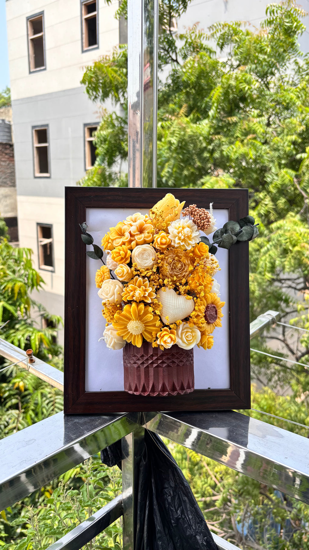 Forever in Bloom™ – 3D Scented Floral Frame