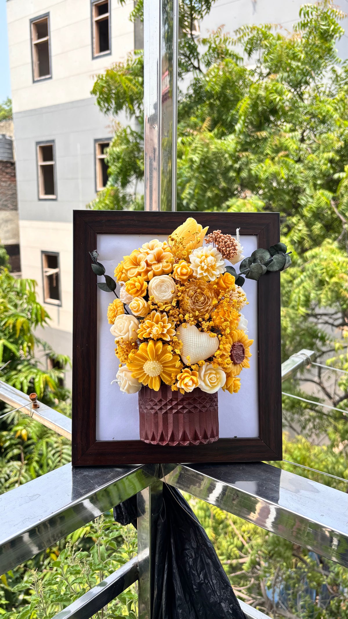 Forever in Bloom™ – 3D Scented Floral Frame